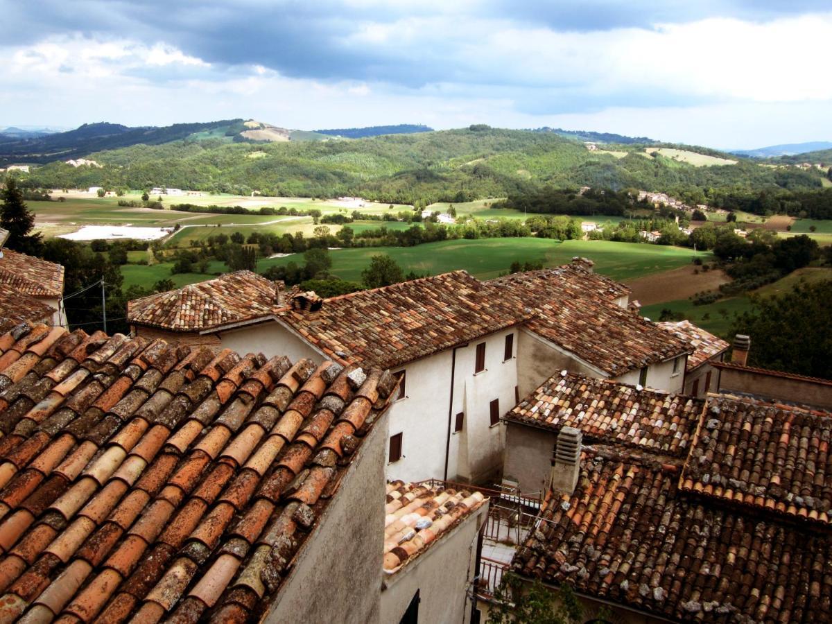 Locanda Della Rocca Сарнано Екстериор снимка