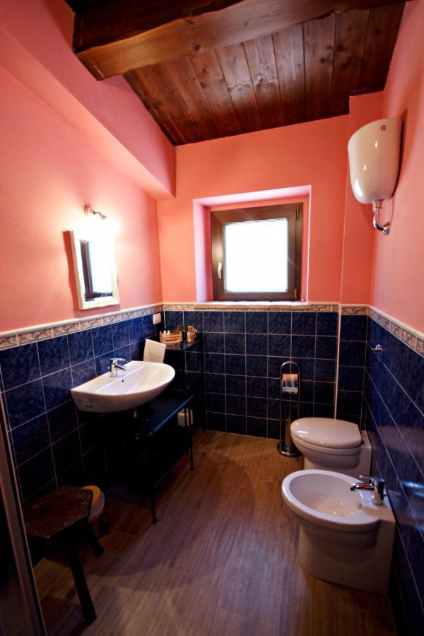 Locanda Della Rocca Сарнано Екстериор снимка