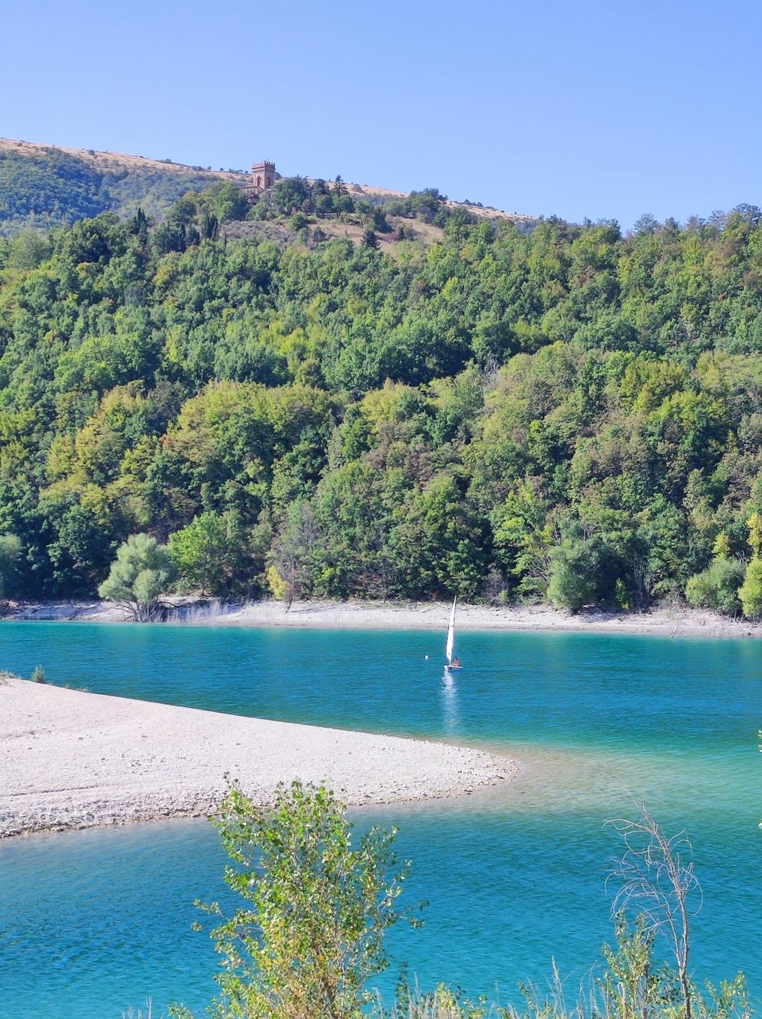 Locanda Della Rocca Сарнано Екстериор снимка
