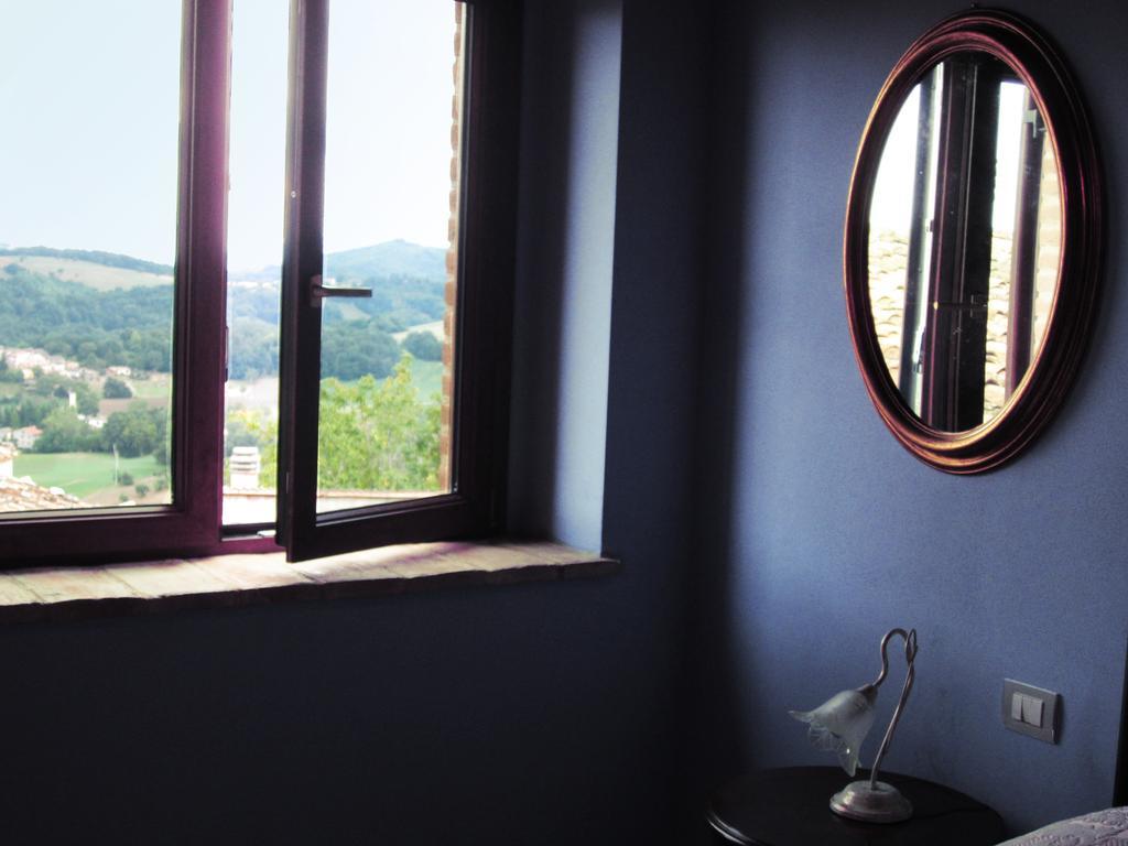 Locanda Della Rocca Сарнано Екстериор снимка